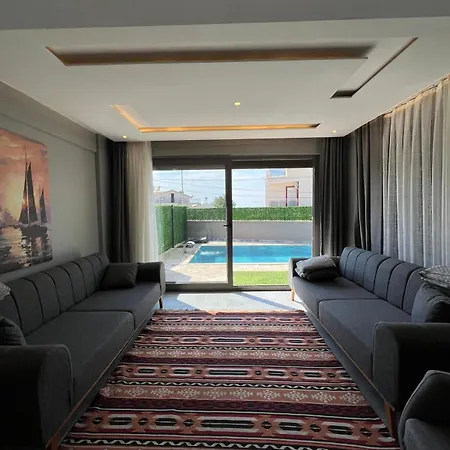 Nesil With Private Pool Generation Villa Kusadasi