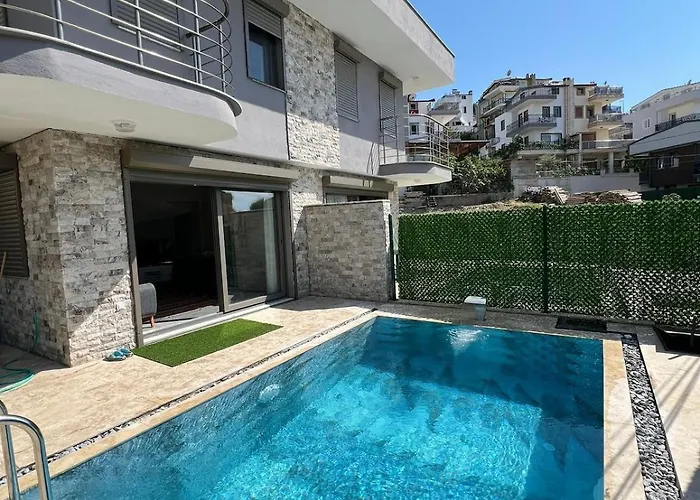 Ruezgar With Private Pool Generation Kuşadası